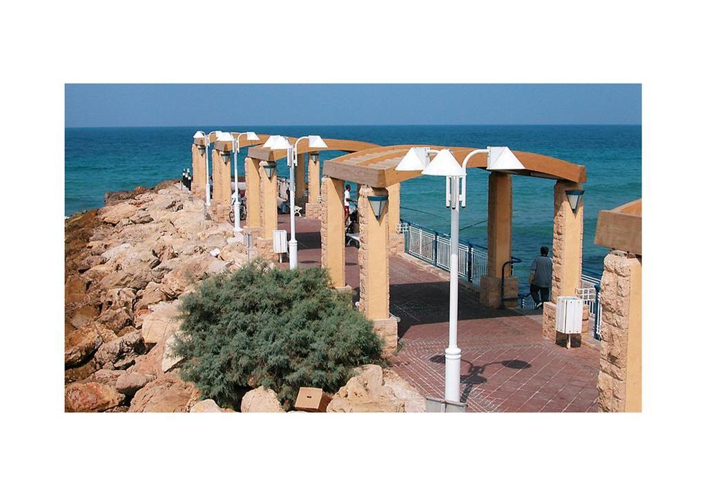 Ha-Aliya Sea View Apartment Nahariya Ngoại thất bức ảnh