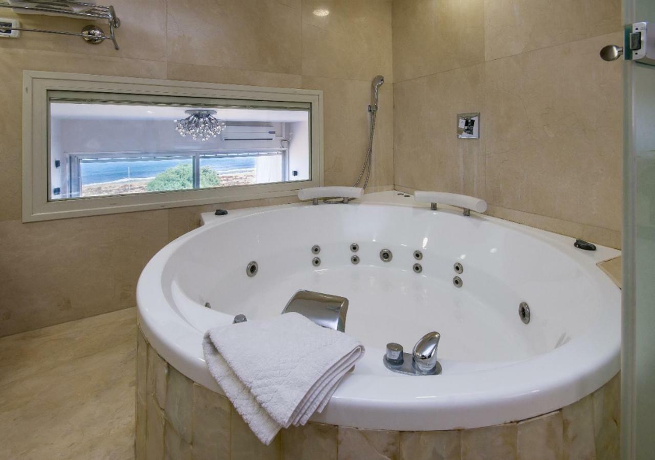 Ha-Aliya Sea View Apartment Nahariya Ngoại thất bức ảnh